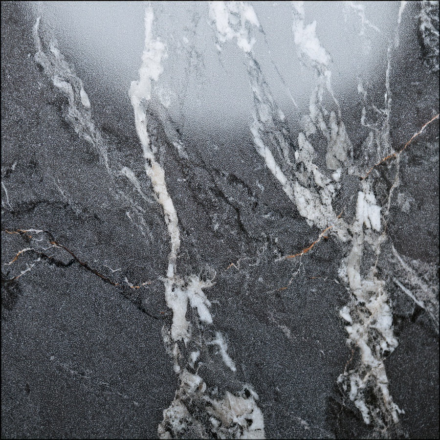 Porcelain countertop surface